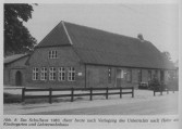 Abb. 8: Das Schulhaus 1983, dient heute nach Verlegung des Unterrichts nach Hohn als Kindergarten und Lehrerwohnhaus